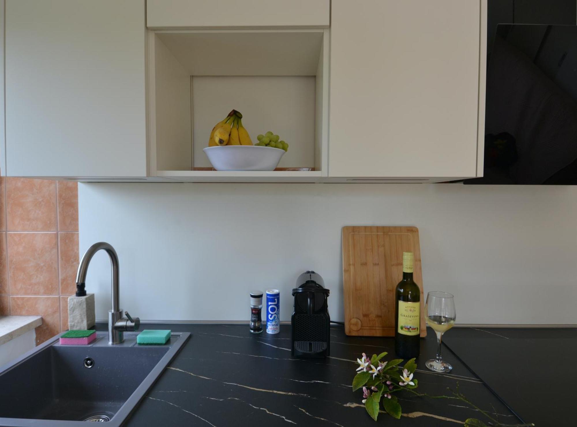 Villa Kadinela, 200M From Kamenjak, Huge Quiet Garden With Barbecue, 2 New Kitchens Premantura Buitenkant foto